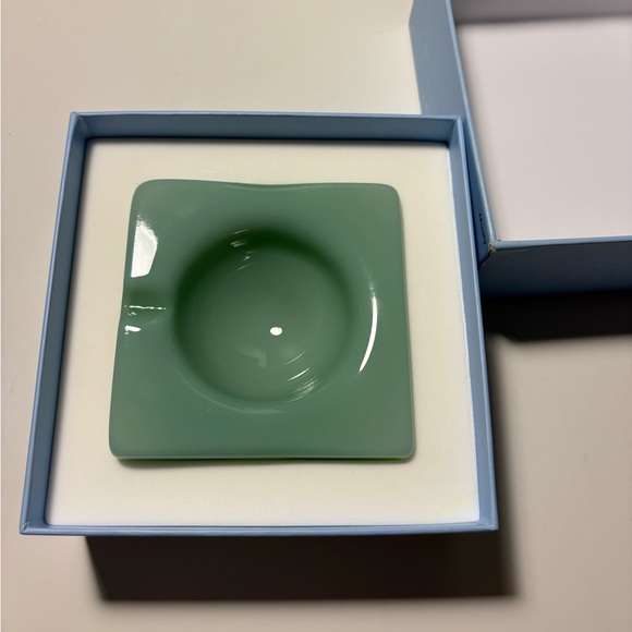 NWT Urban Outfitters Yew Yew Half-Circle Ashtray - Picture 8 of 12